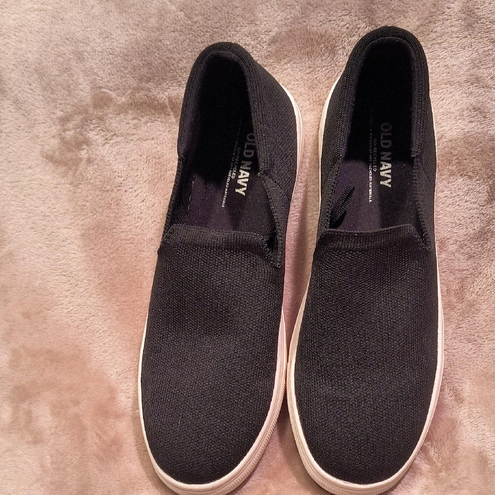 Old Navy Black Slip-On Knit Sneakers